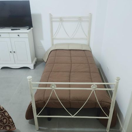 Appartamento Dante Avetrana Buitenkant foto